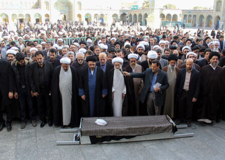تصاویر مراسم تشییع پیکر و مجلس بزرگداشت آیت الله ثابتی همدانی از طرف حضرت آیت الله العظمی صافی گلپایگانی