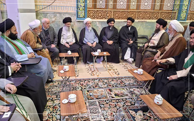 گزارش  تصویری محفل انس و ذکر و دعا در شب های نورانی ماه مبارک رمضان